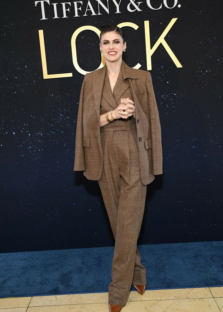 alexandra-daddario gallery photo #2160