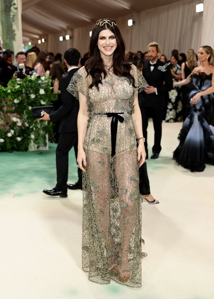 alexandra-daddario gallery photo #800