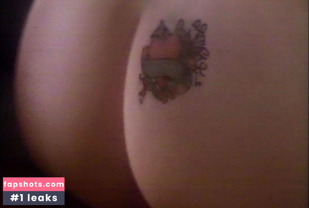 Alexandra Day gallery photo #3