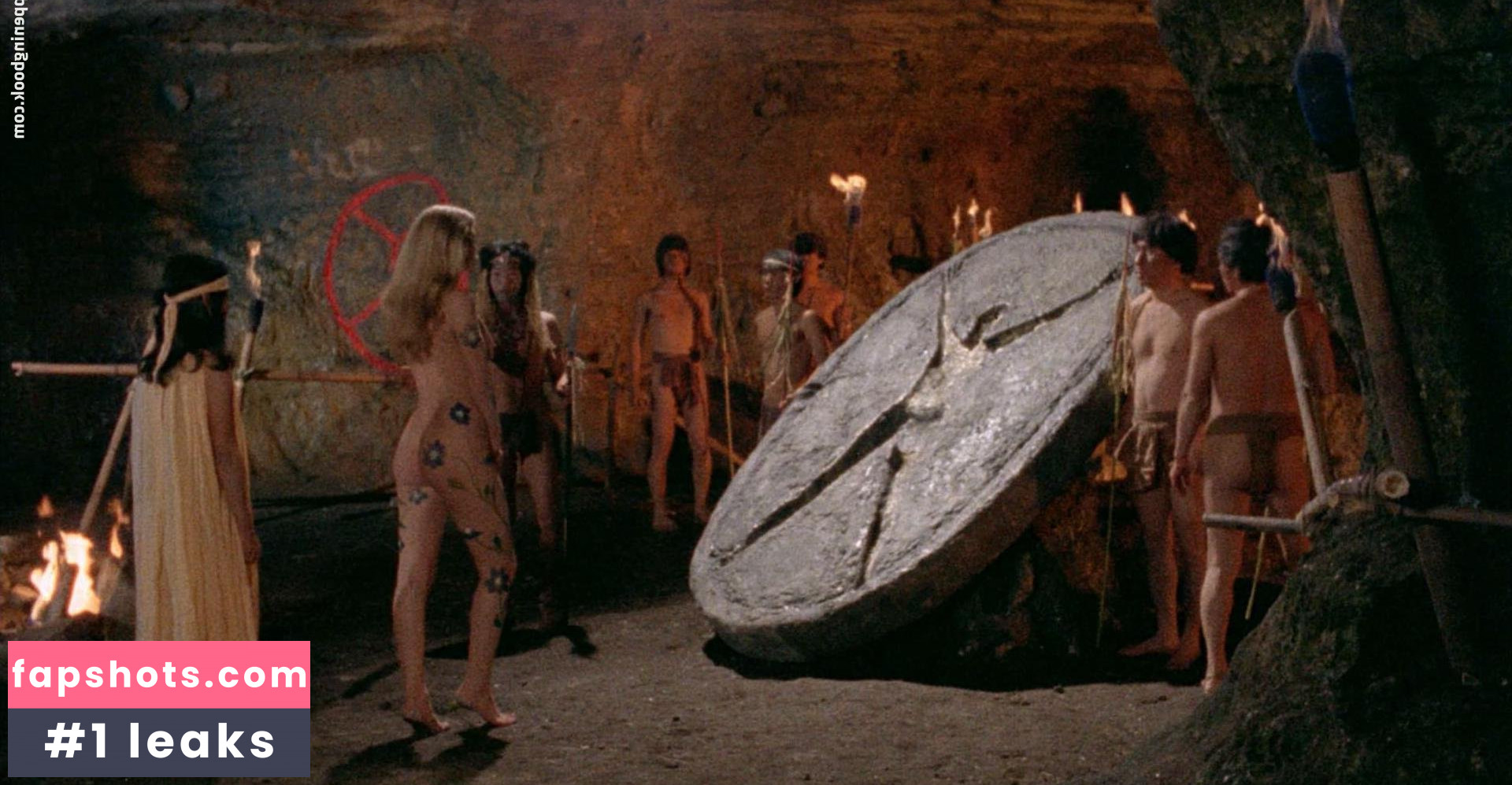 Alexandra Delli Colli gallery photo #12