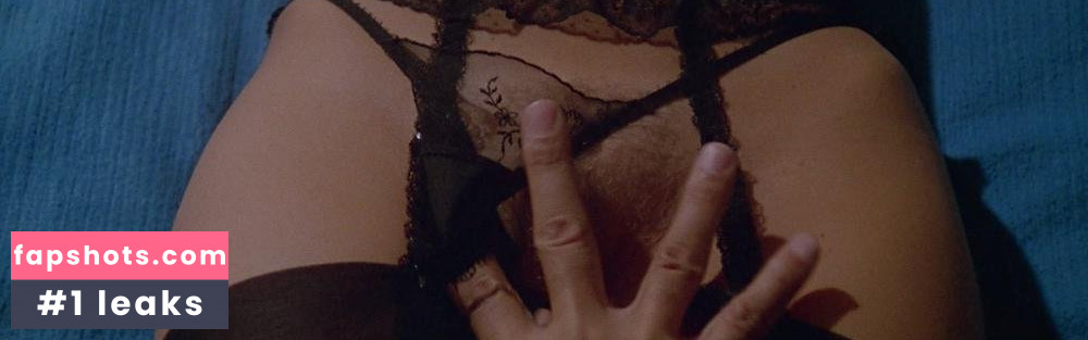 Alexandra Delli Colli gallery photo #21