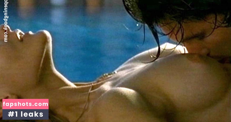 Alexandra Finder gallery photo #21