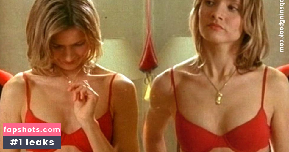 Alexandra Finder gallery photo #25