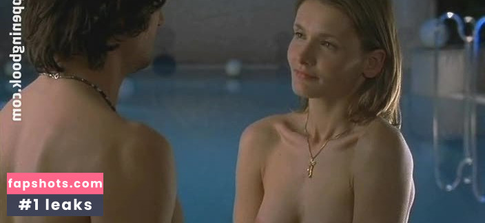 Alexandra Finder gallery photo #26