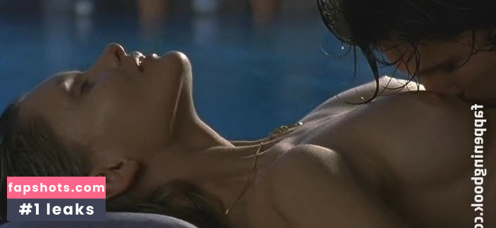 Alexandra Finder gallery photo #27