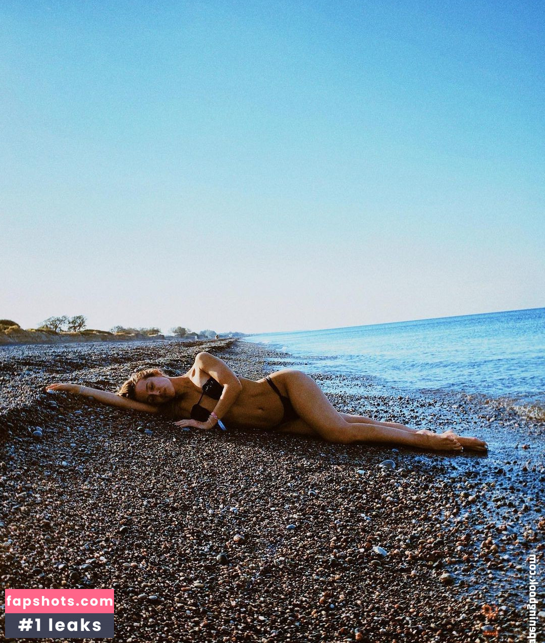 Alexandra Fonsatti gallery photo #13