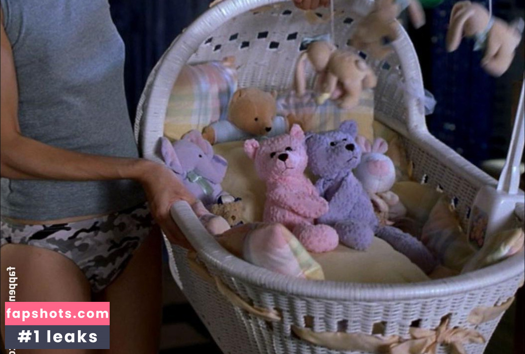 Alexandra Holden Nude Leaks OnlyFans Photos #4 - LeakJerk