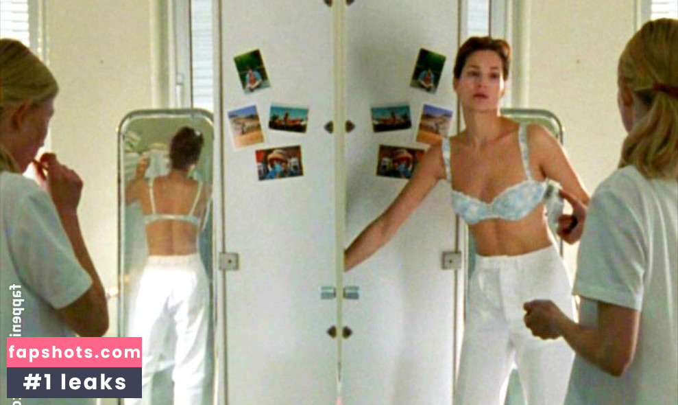 Alexandra Kamp gallery photo #22