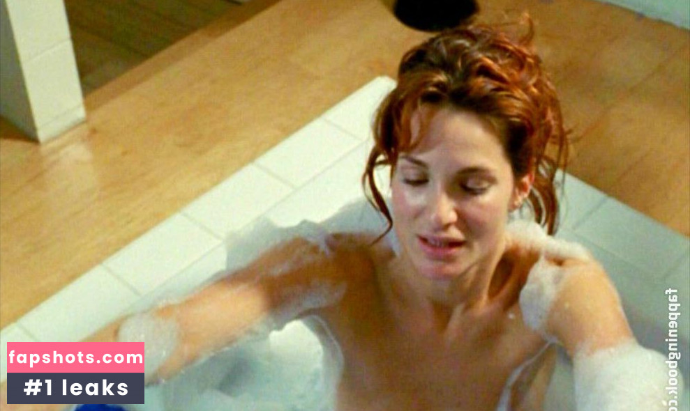 Alexandra Kamp gallery photo #23