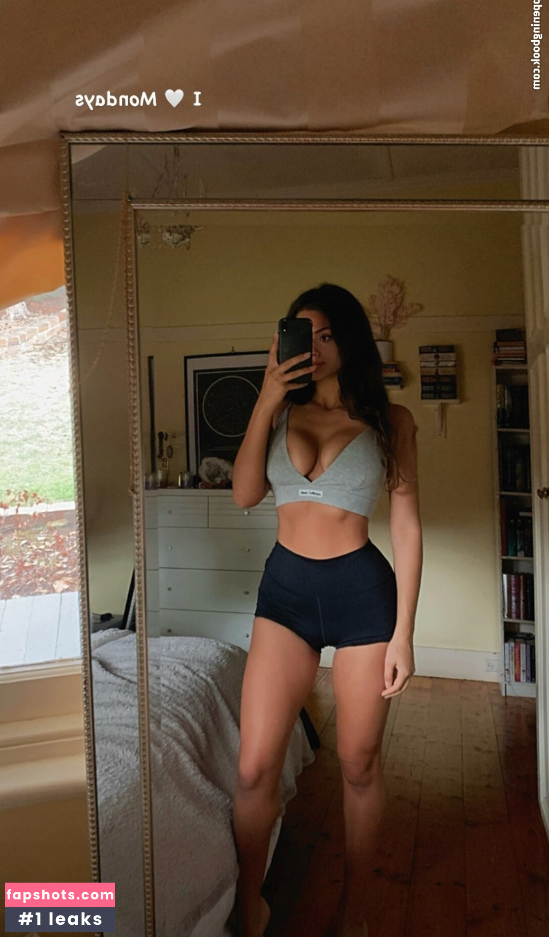 Alexandra Malliaras gallery photo #7