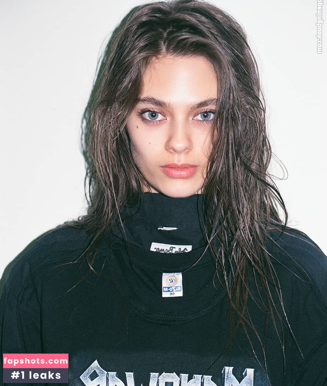 Alexandra Moskaleva gallery photo #18