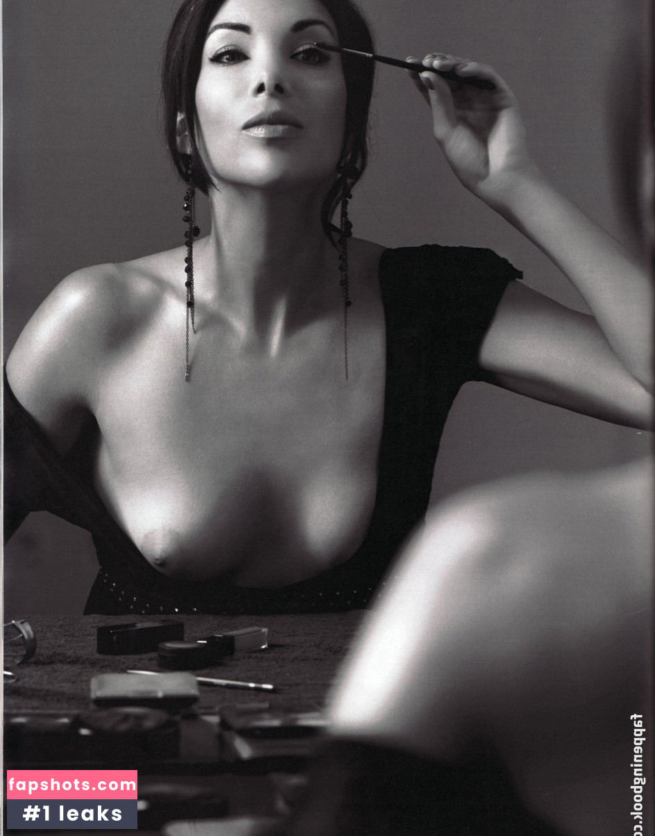 Alexandra Polzin gallery photo #6