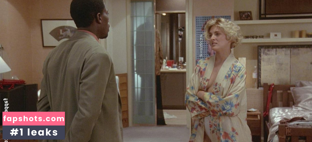 Alexandra Powers gallery photo #3