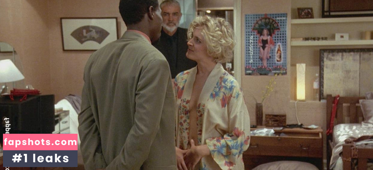 Alexandra Powers gallery photo #6