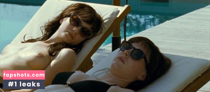 Alexandra Roach Filtración Desnuda OnlyFans Foto #3 - Fapshots