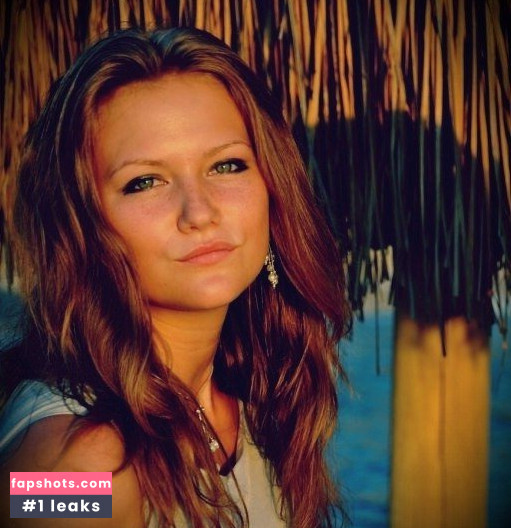 Alexandra Saitova gallery photo #6