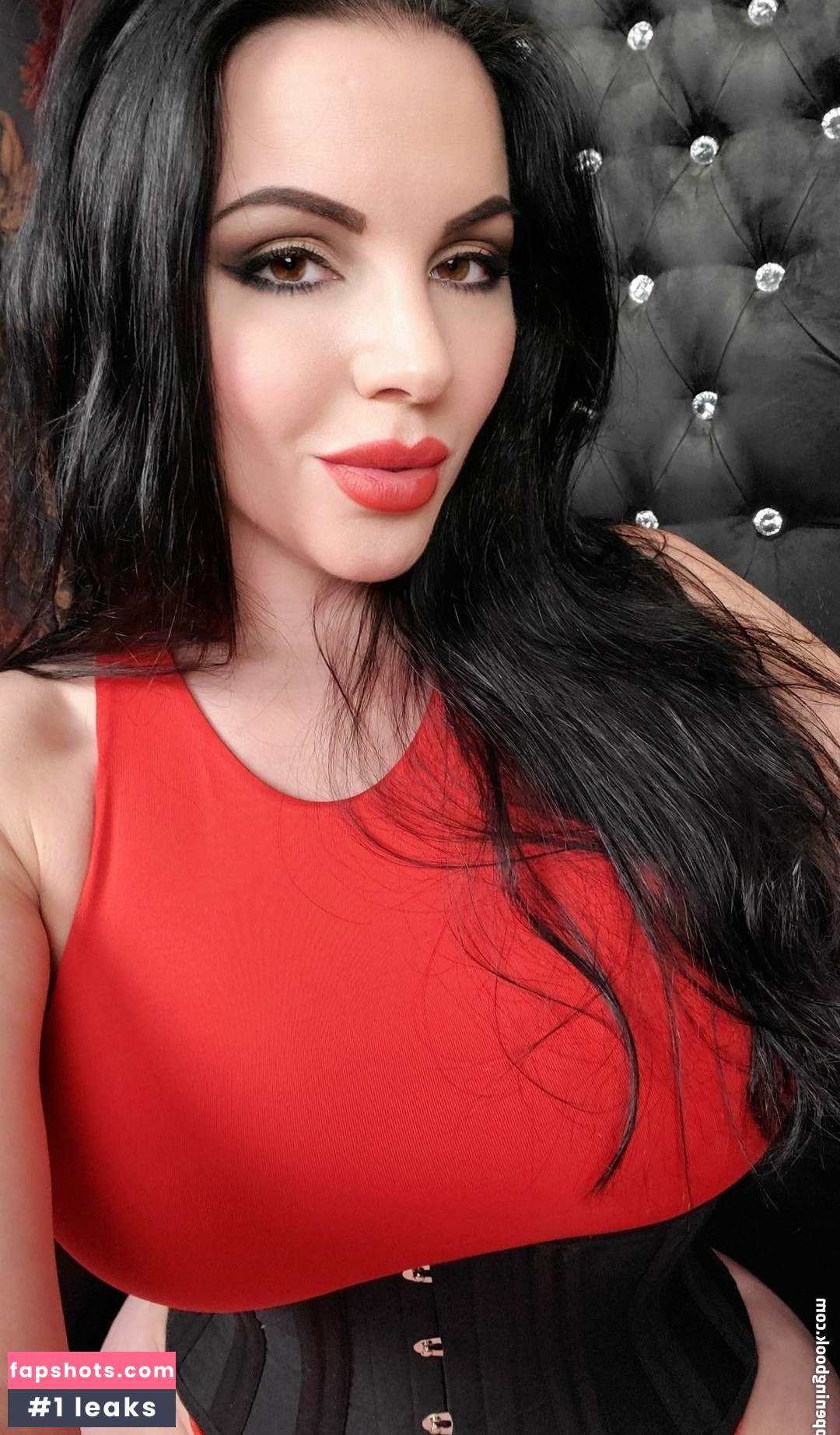 Alexandra Snow gallery photo #148