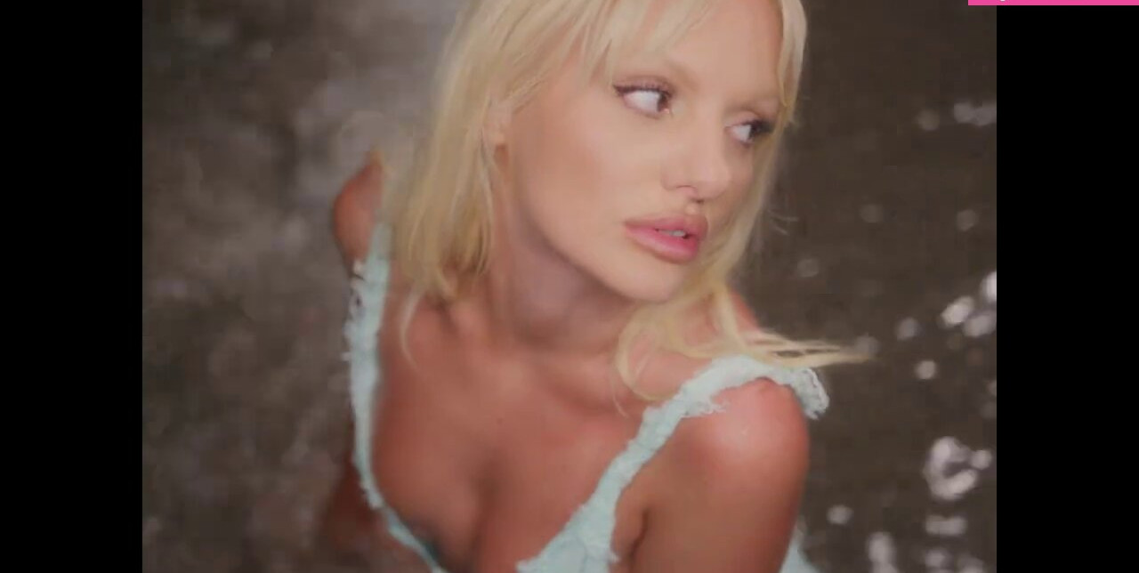 alexandra-stan gallery photo #904