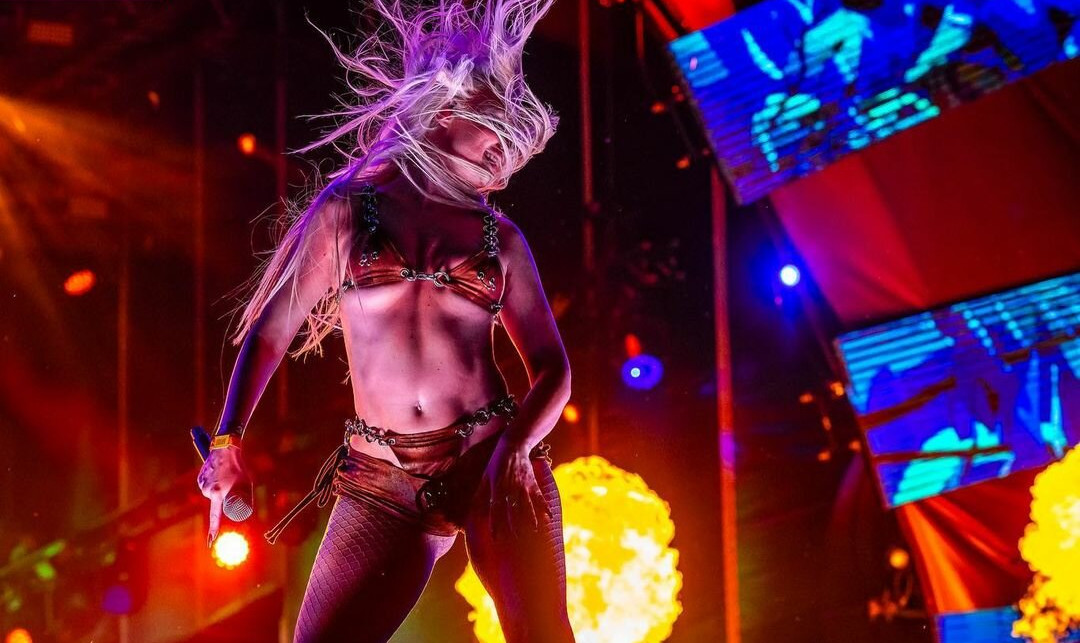 alexandra-stan gallery photo #999