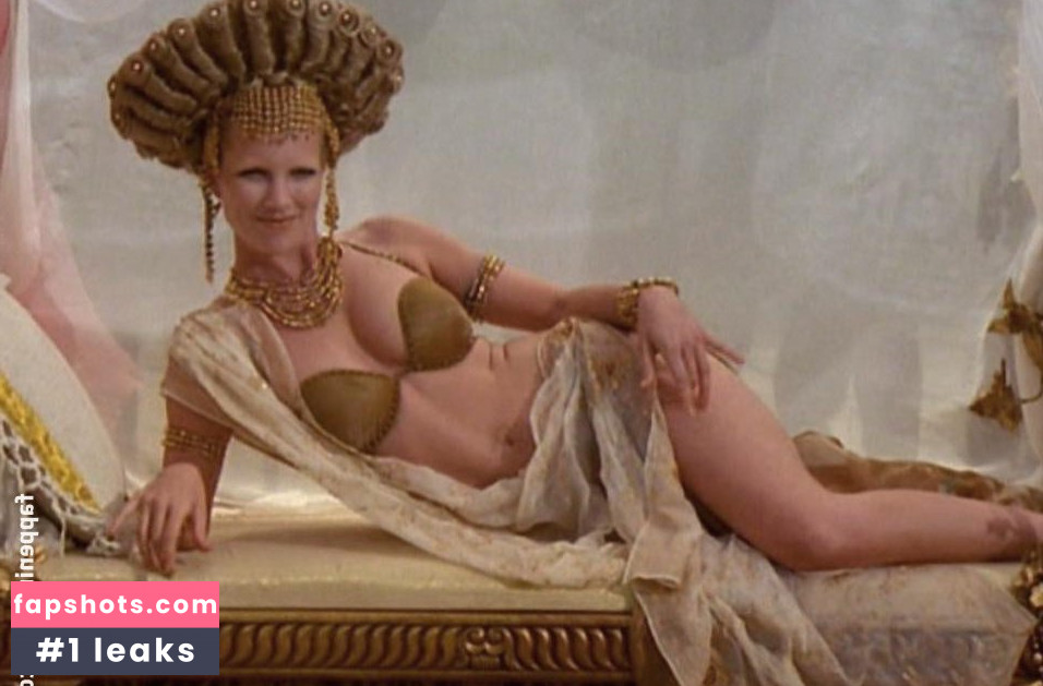 Alexandra Tydings gallery photo #5