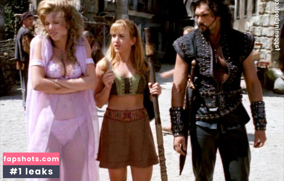 Alexandra Tydings gallery photo #7