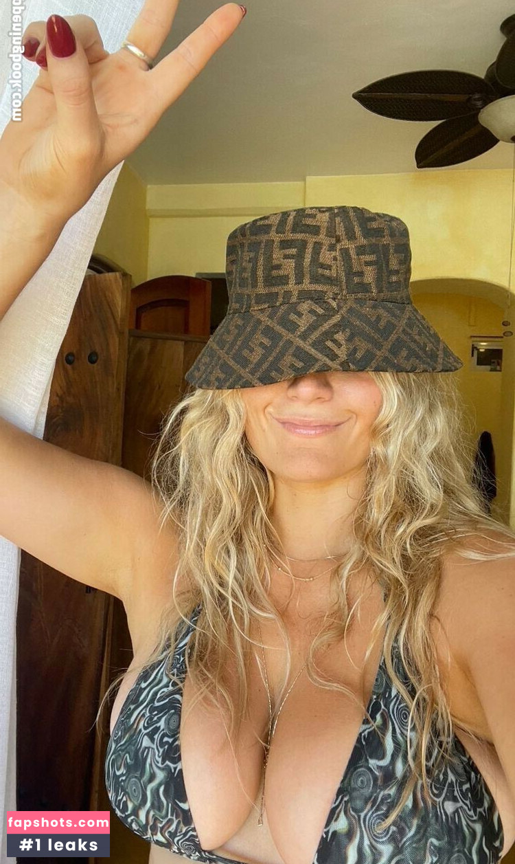 Alexandra Vreeland gallery photo #27