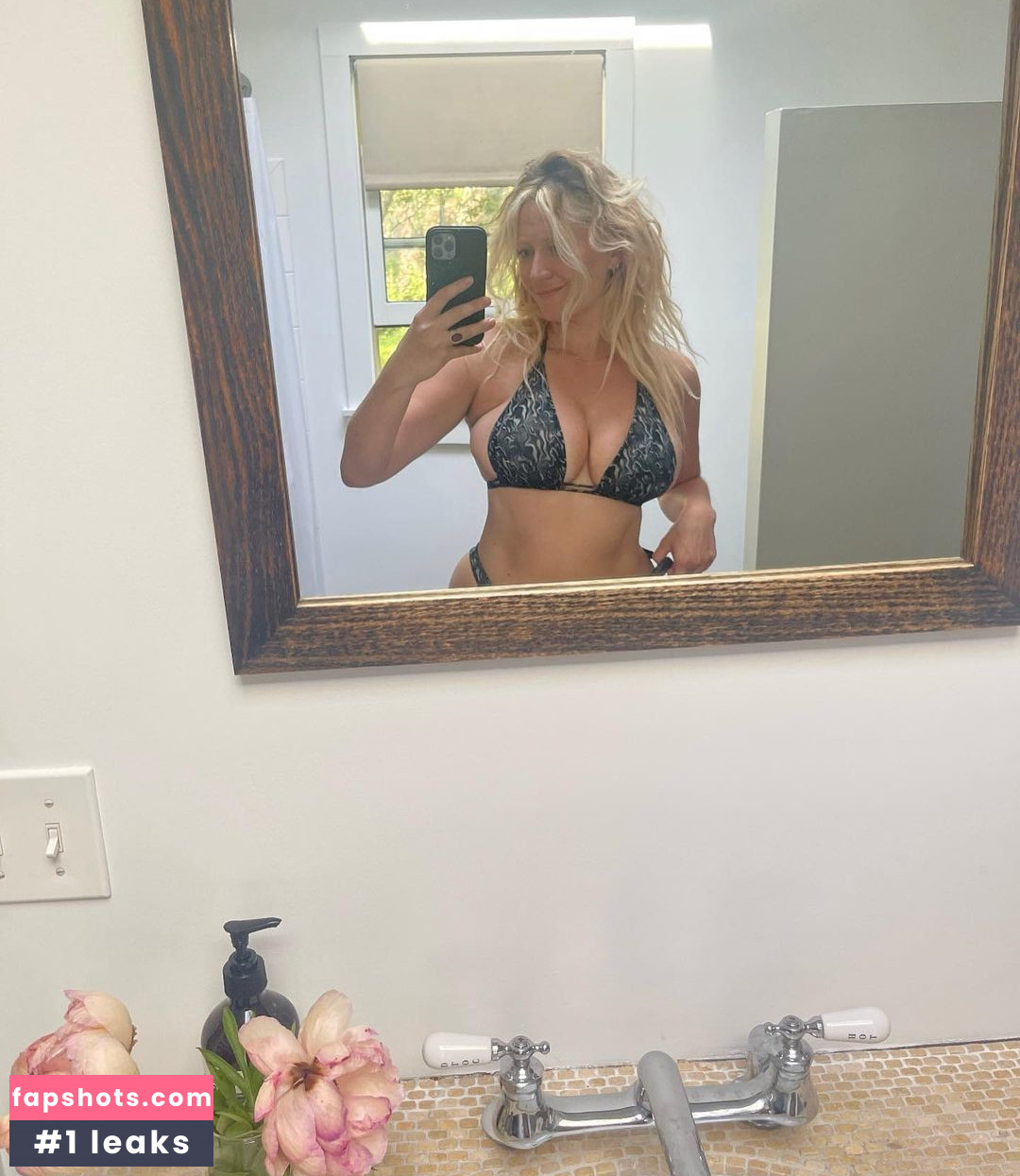 Alexandra Vreeland gallery photo #50