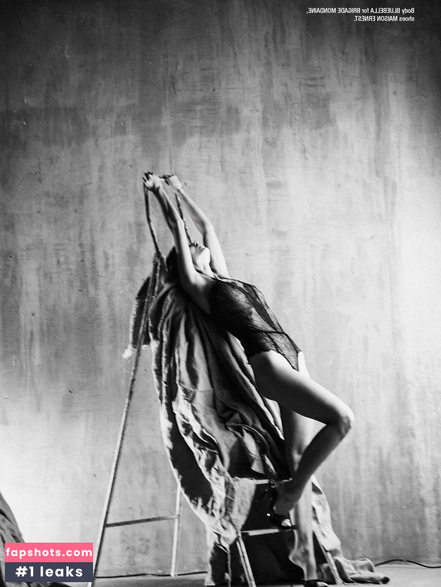 Alexandra Zimny gallery photo #10