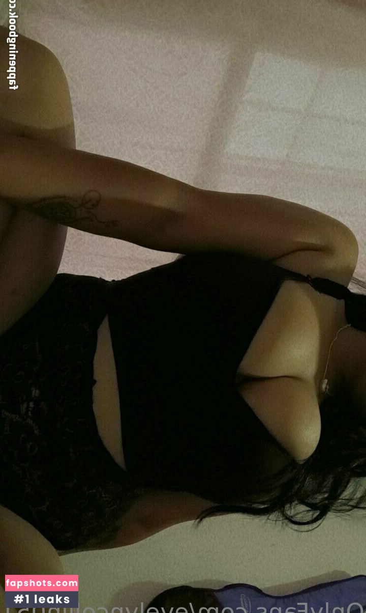 alexandramtz0510 gallery photo #12