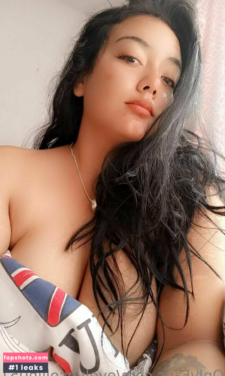 alexandramtz0510 gallery photo #4