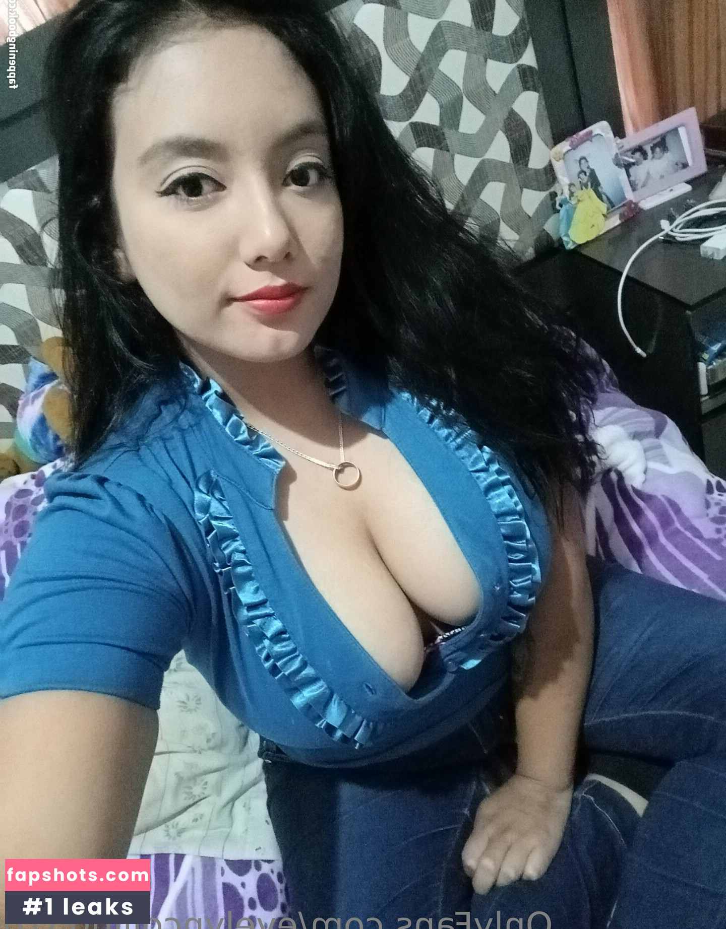 alexandramtz0510 gallery photo #10