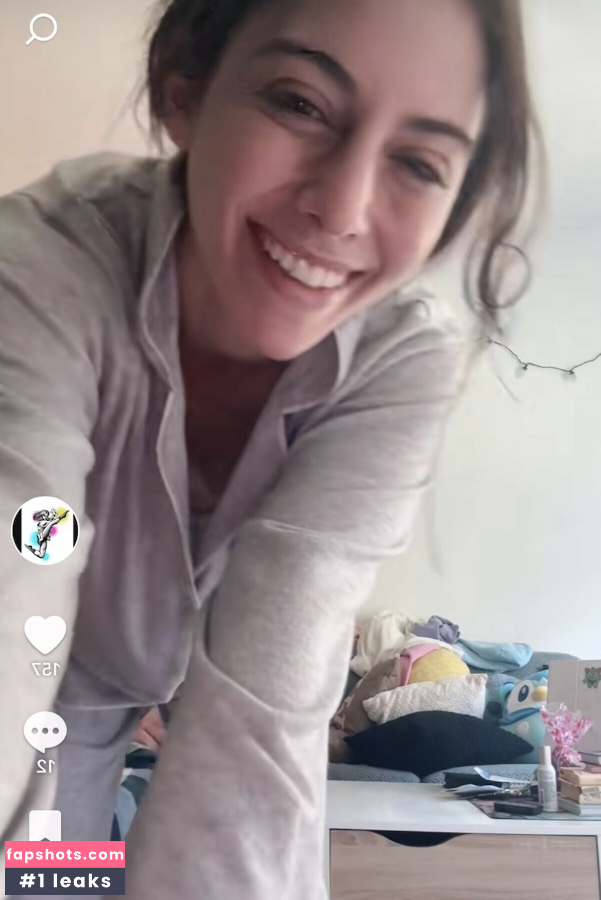 AlexandraQnin gallery photo #2