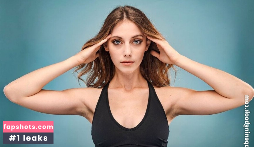 AlexandraQnin gallery photo #14