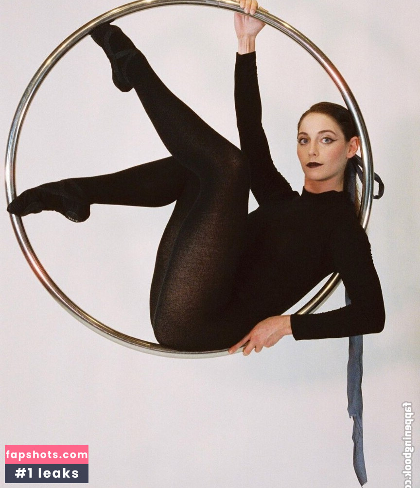 AlexandraQnin nude babe gallery