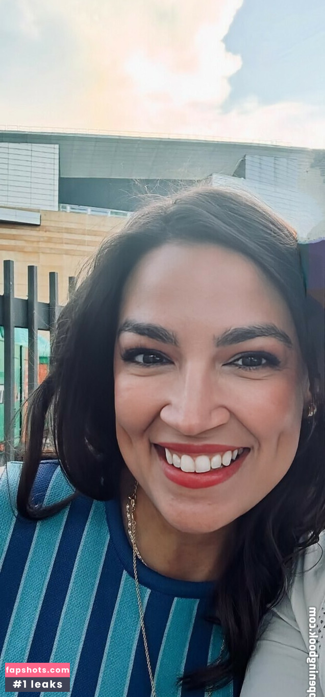 Alexandria Ocasio-Cortez gallery photo #2