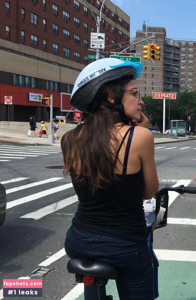 Alexandria Ocasio-Cortez gallery photo #149