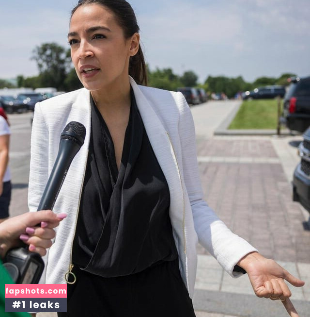 Alexandria Ocasio-Cortez gallery photo #52