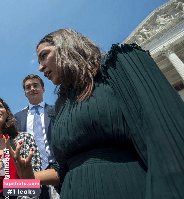 Alexandria Ocasio-Cortez gallery photo #77