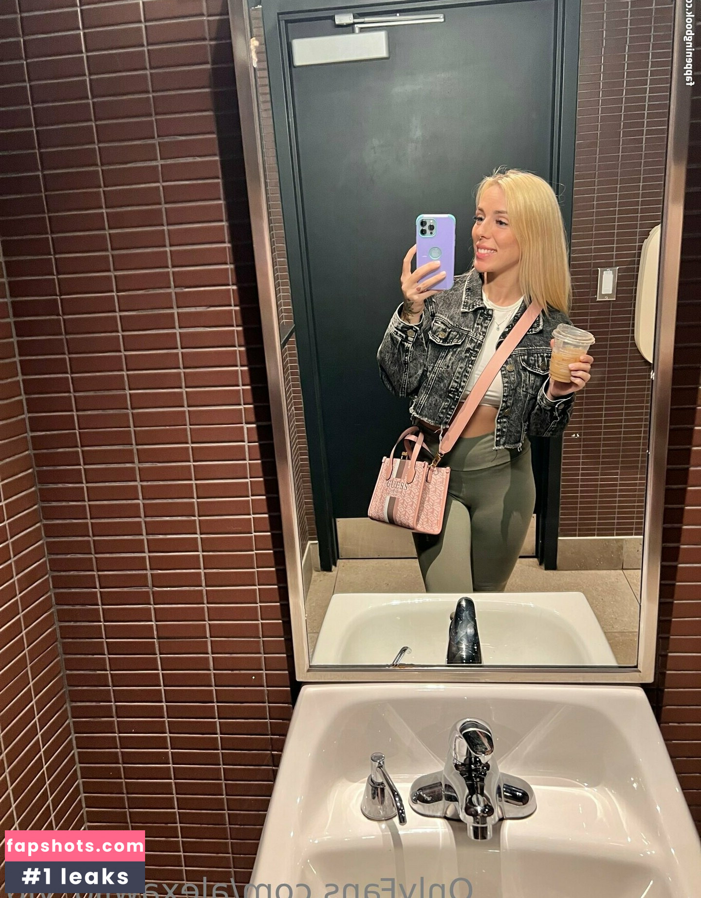 alexawild_vip Nahé úniky fotek pouze od fanoušků #17 - Fapshots