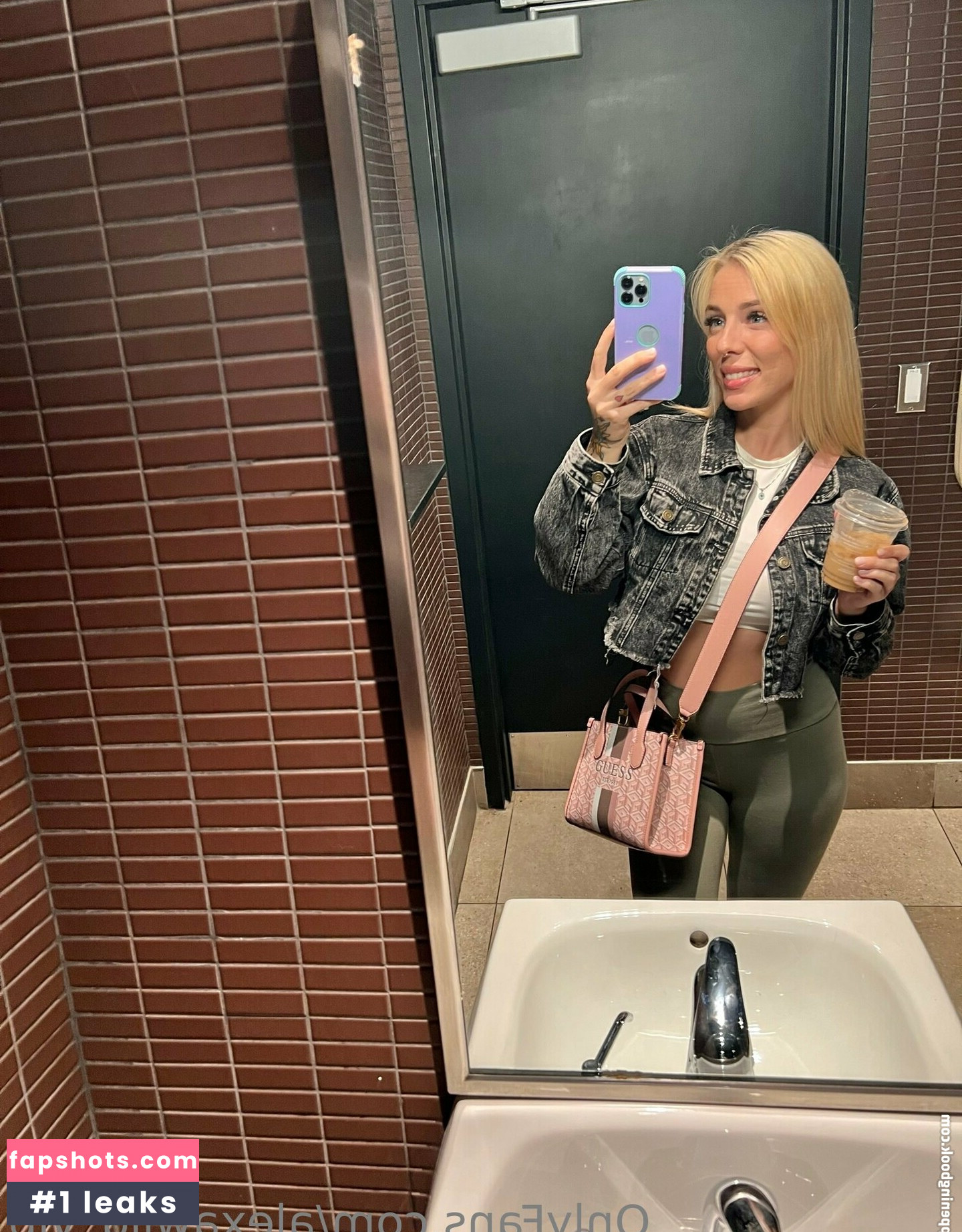 alexawild_vip Nahé úniky fotek pouze od fanoušků #18 - Fapshots