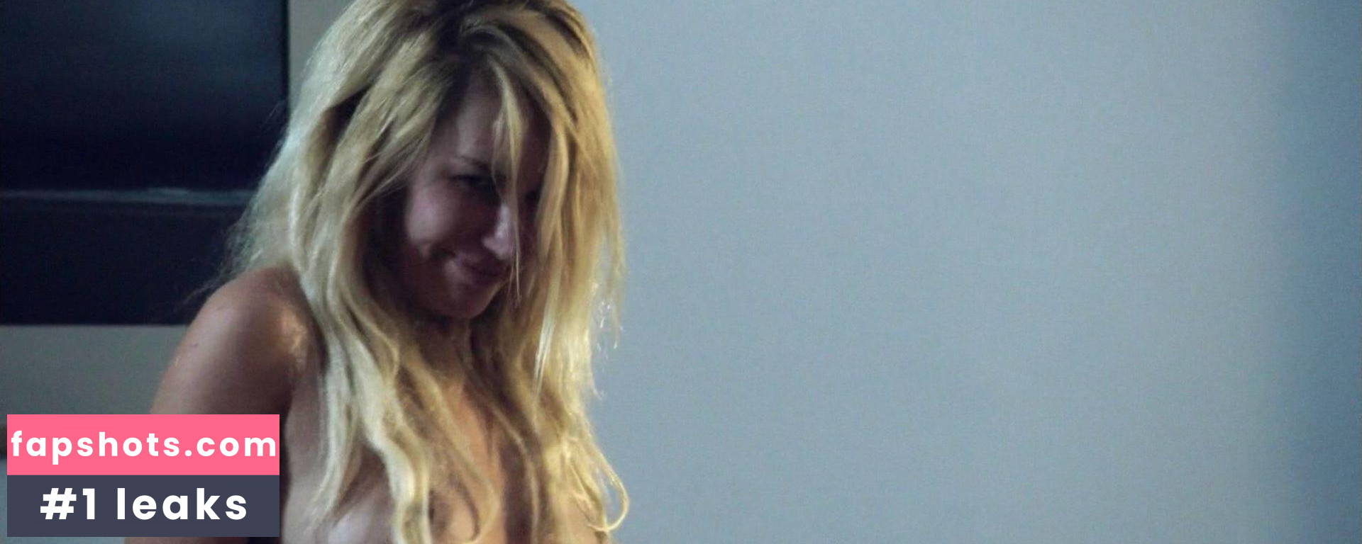 Alexia Barlier gallery photo #18