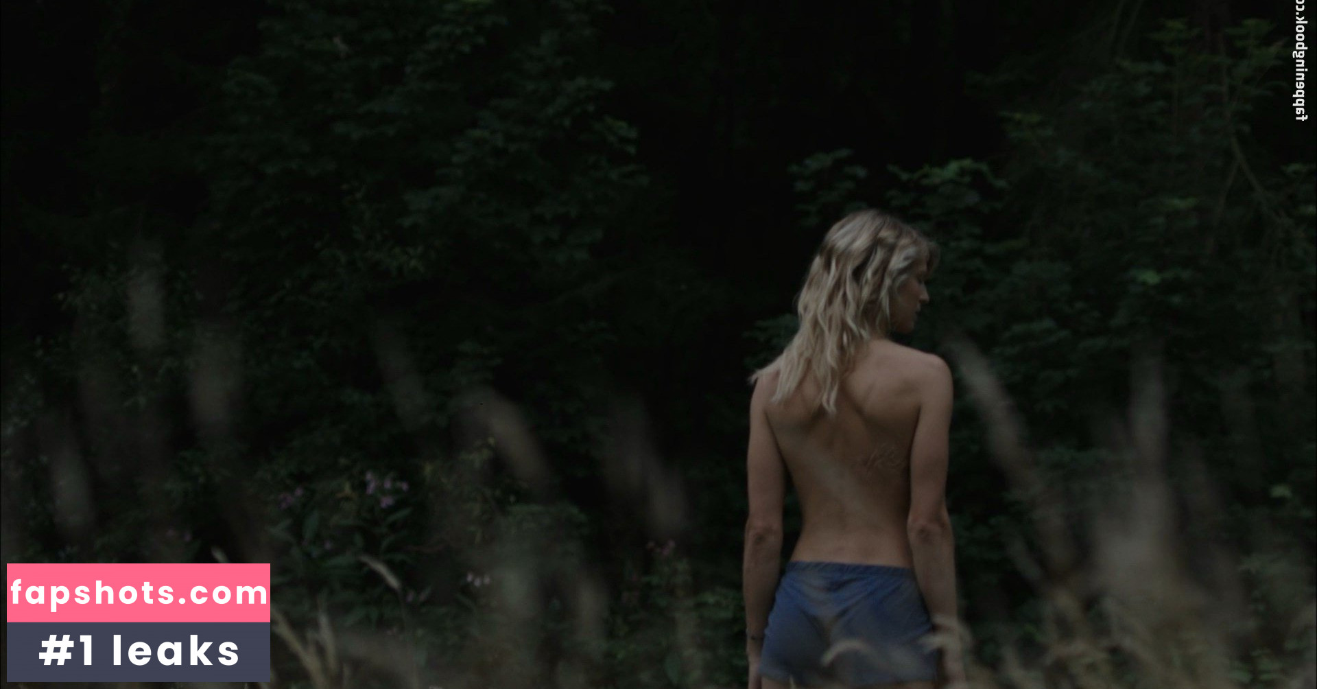 Alexia Barlier gallery photo #6