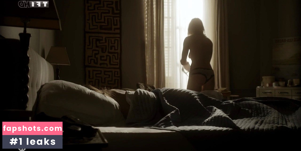 Alexia Barlier gallery photo #9