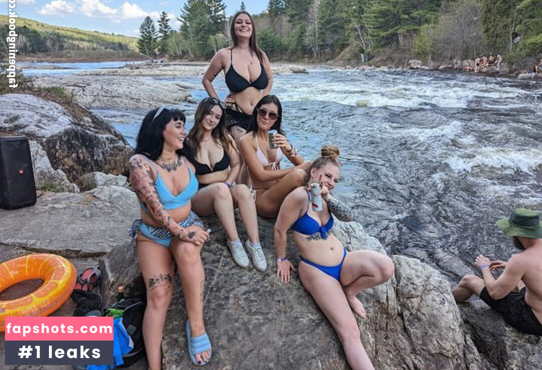 Alexia C gallery photo #28