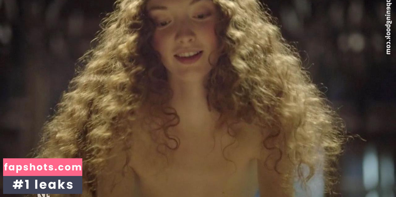 Alexia Giordano nude babe gallery