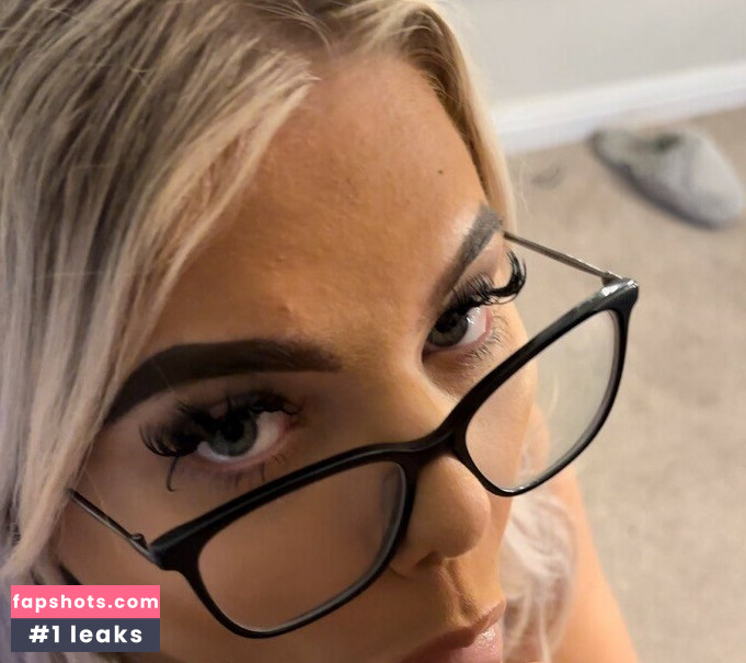 Alexiagrey gallery photo #3