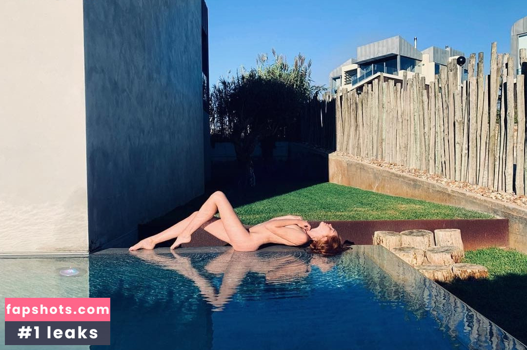 Alexina Graham gallery photo #65