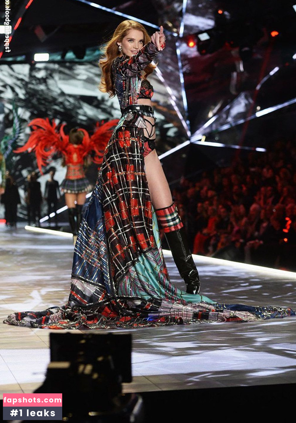 Alexina Graham gallery photo #93