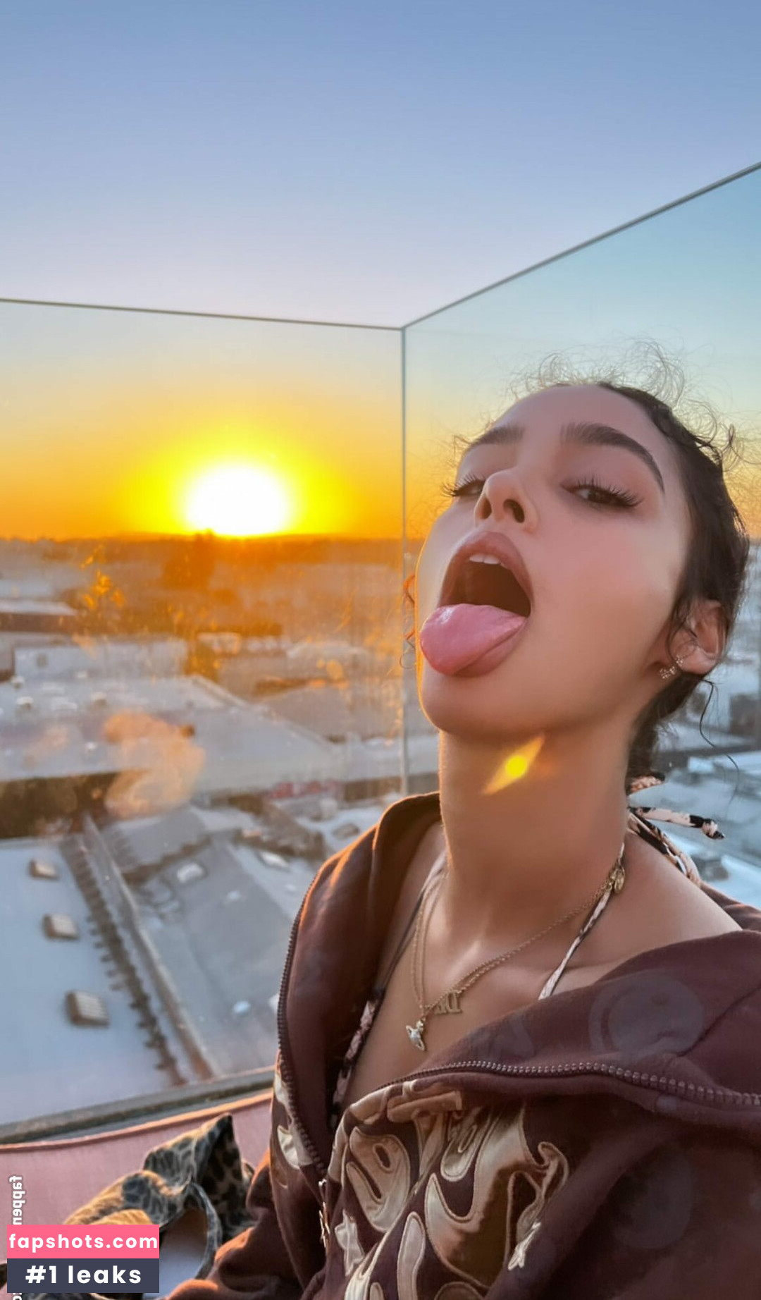 Alexis Carrington gallery photo #10