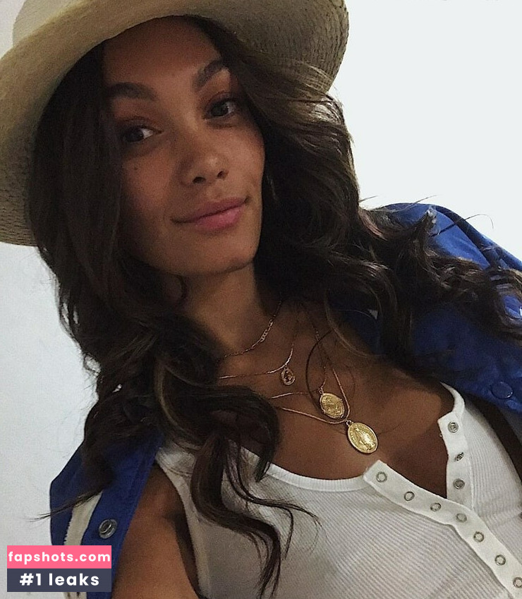 Alexis Gaube gallery photo #3